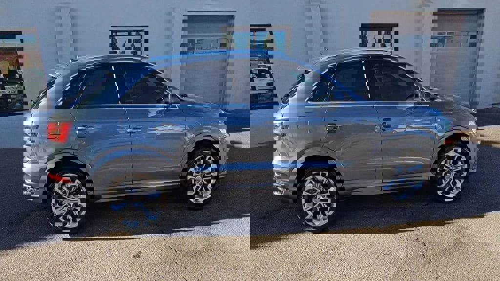 Used 2017 Audi Q3 2.0T Prestige w/ Prestige Package image 8