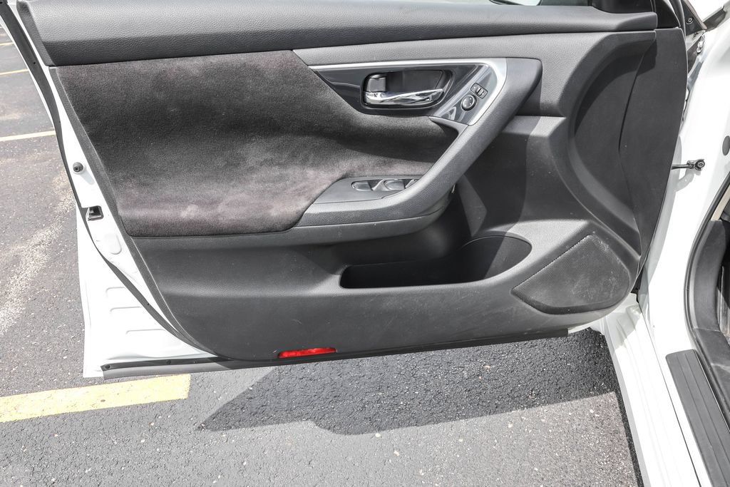 Used 2013 Nissan Altima 3.5 S FWD image 24