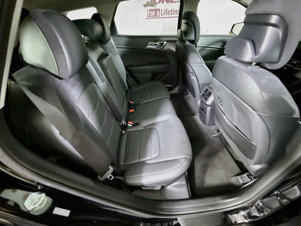 Used 2026 Kia Sportage SX AWD/4WD image 32