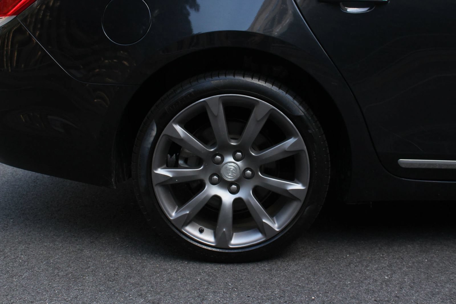 Used 2013 Buick LaCrosse Touring FWD image 5