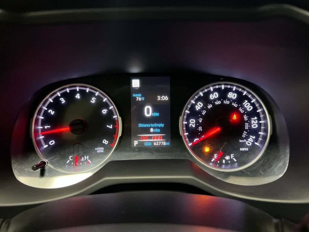 Used 2021 Toyota RAV4 LE FWD image 12