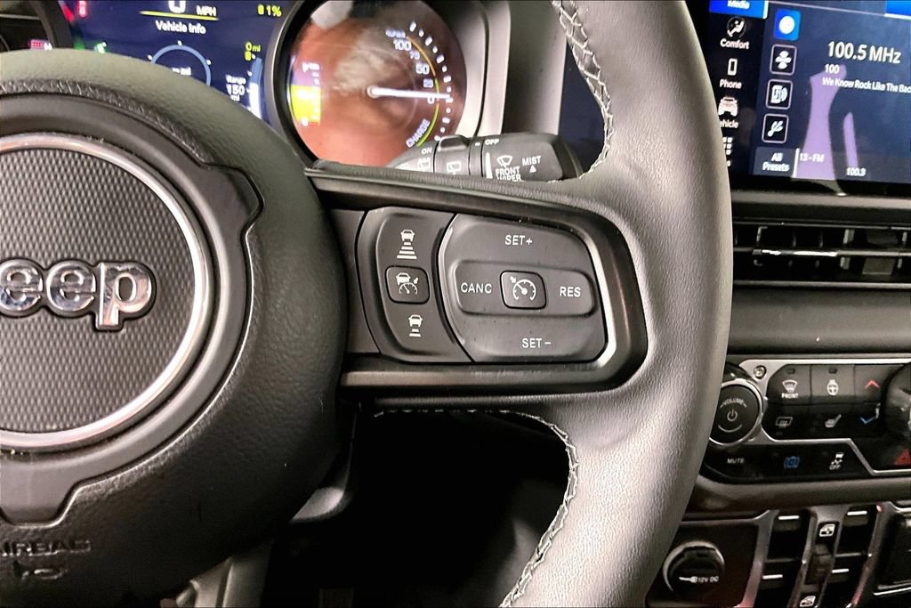 Used 2025 Jeep Wrangler Unlimited Rubicon 4xe w/ Safety Group AWD/4WD image 11