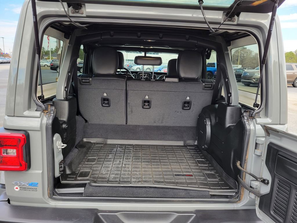 Used 2023 Jeep Wrangler Unlimited Sahara w/ Cold Weather Group image 12