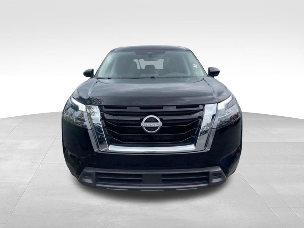 Used 2025 Nissan Pathfinder SV AWD/4WD image 8
