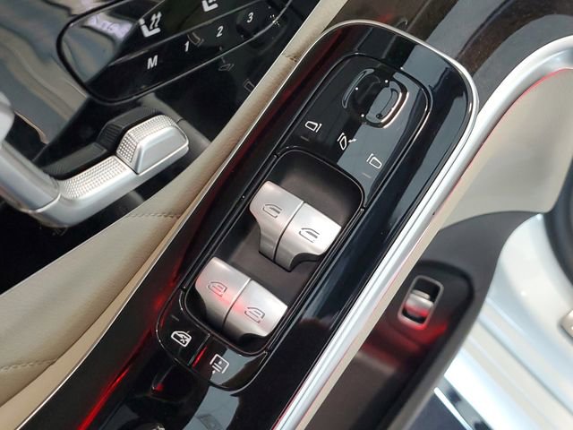 Used 2021 Mercedes-Benz S 580 4MATIC Sedan w/ AMG Line image 21