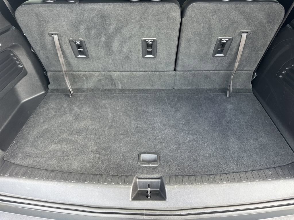 Used 2025 Buick Enclave Preferred AWD/4WD image 18
