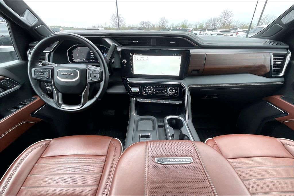 Used 2024 GMC Sierra 3500 Denali Ultimate AWD/4WD image 10