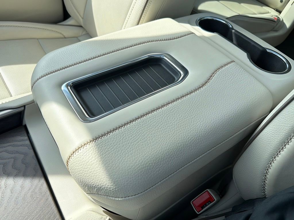 Used 2023 GMC Yukon XL Denali w/ Denali Reserve Package image 31