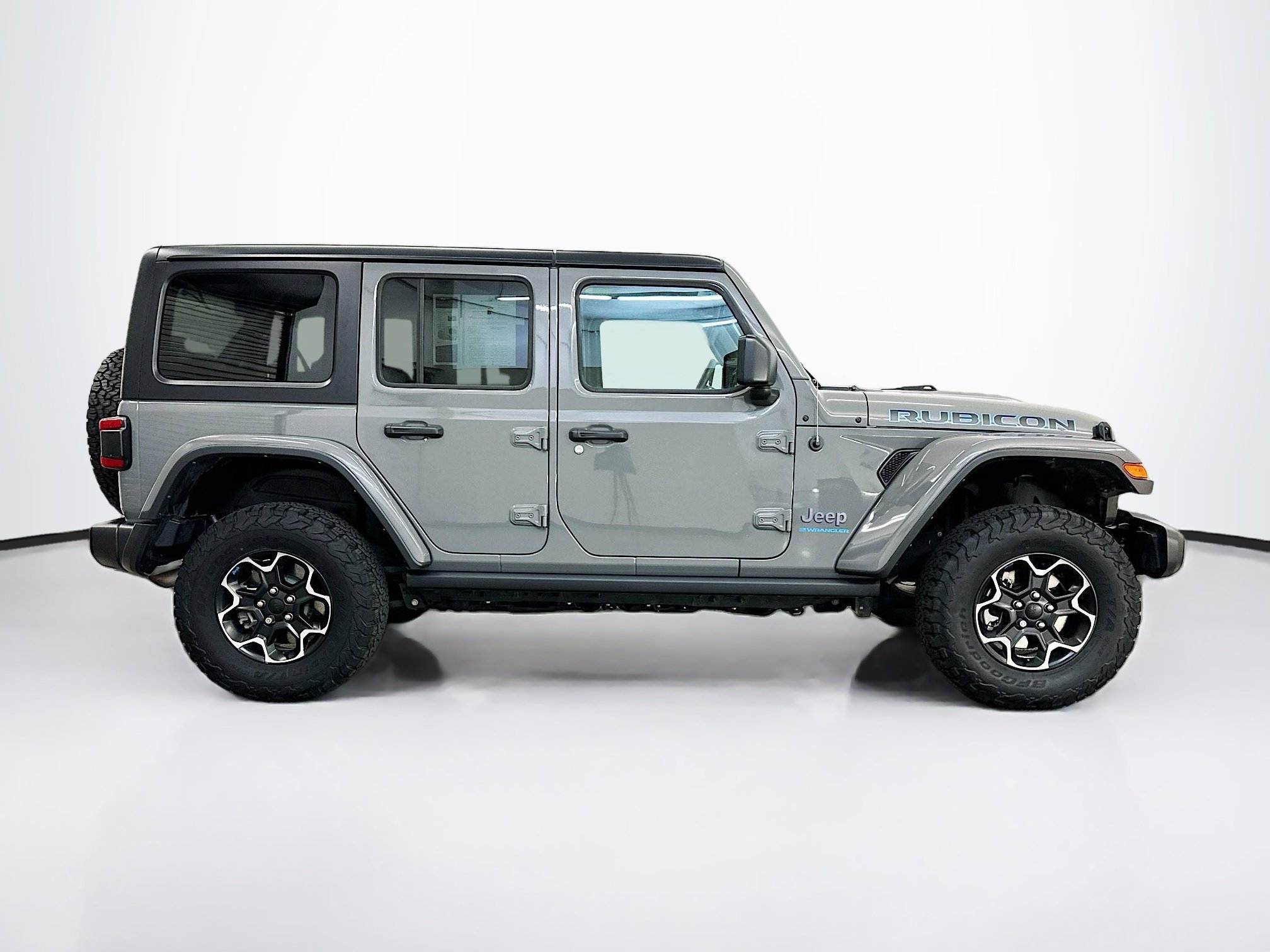 Used 2023 Jeep Wrangler Unlimited Rubicon 4xe w/ Cold Weather Group image 10