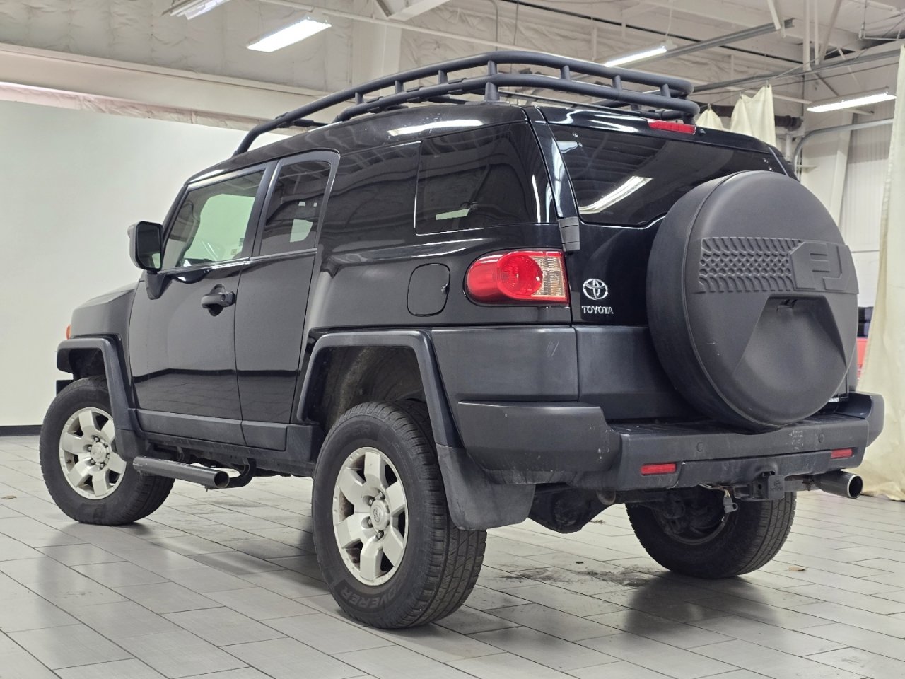 Used 2010 Toyota FJ Cruiser 4WD image 11