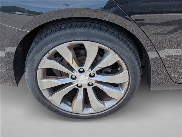 Used 2016 Chevrolet Malibu Premier w/ Driver Confidence Package FWD image 8