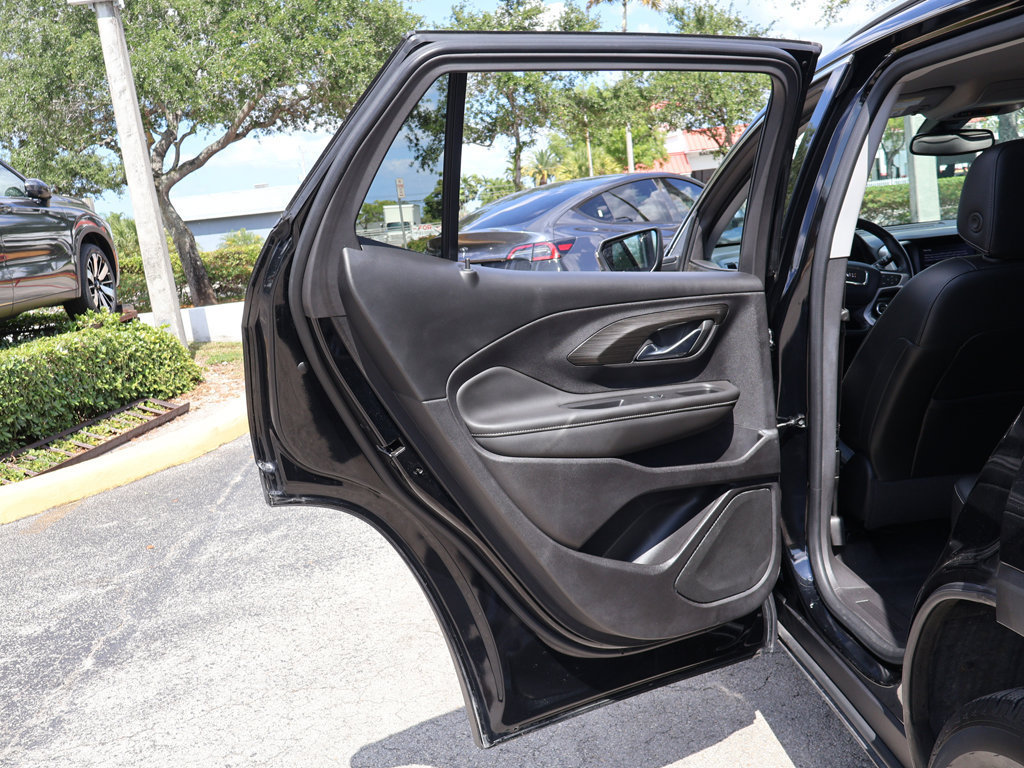 Used 2024 GMC Terrain SLT FWD image 24
