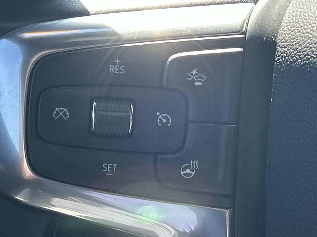 Used 2019 Chevrolet Blazer Premier w/ Sun and Wheels Package AWD/4WD image 32