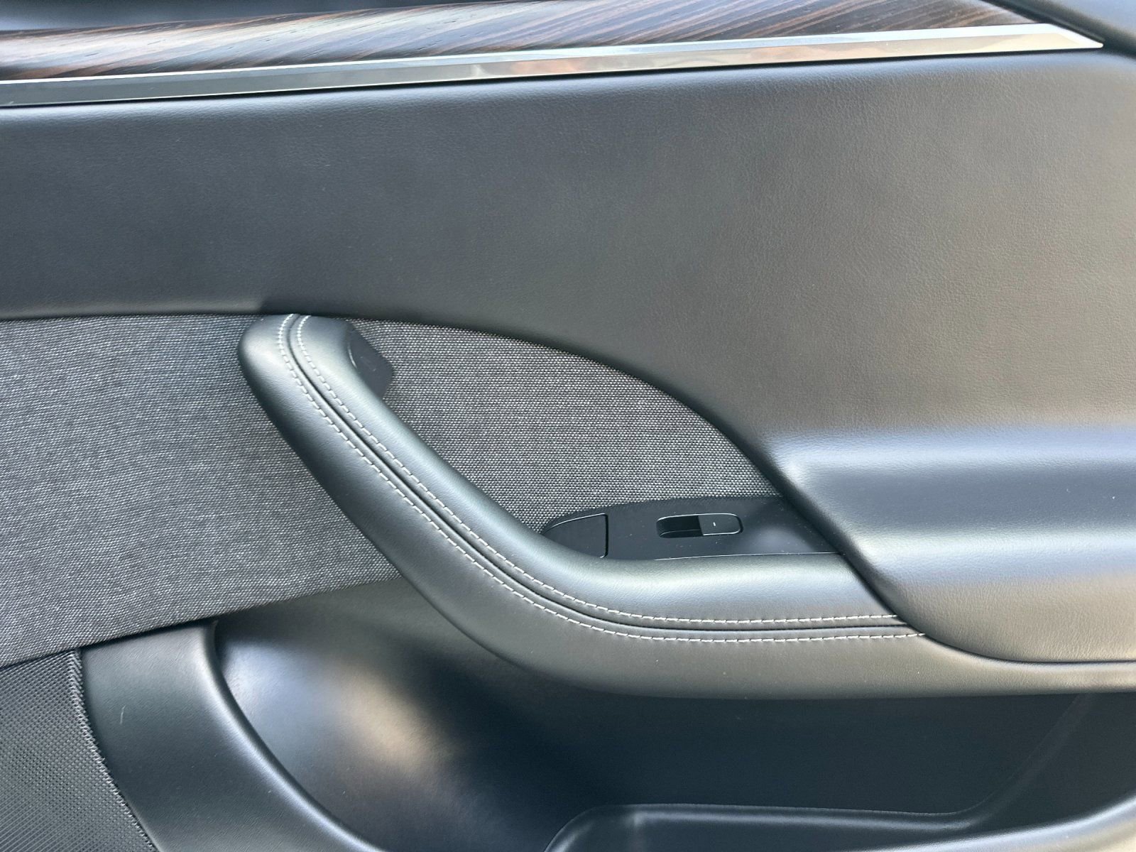 Used 2023 Tesla Model S Standard Range image 19