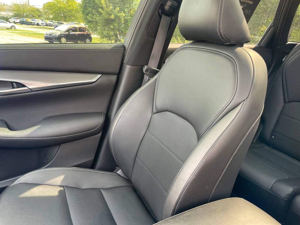 Used 2023 INFINITI QX50 Luxe AWD/4WD image 17