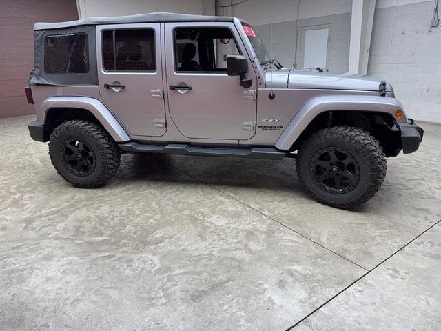 Used 2017 Jeep Wrangler Unlimited Sahara w/ Connectivity Group image 6