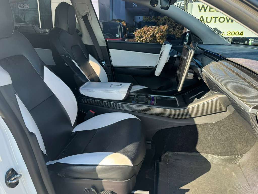 Used 2021 Tesla Model Y Performance image 19