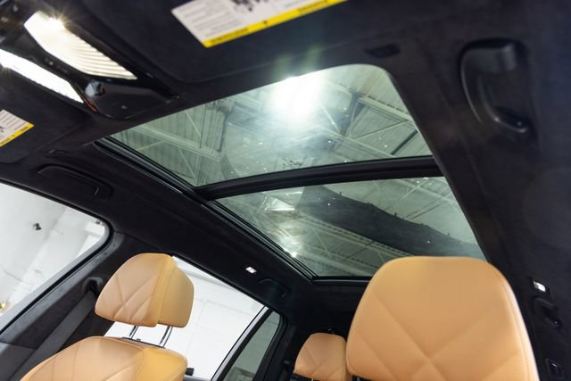 Certified 2024 BMW X7 xDrive40i w/ M Sport Package image 13