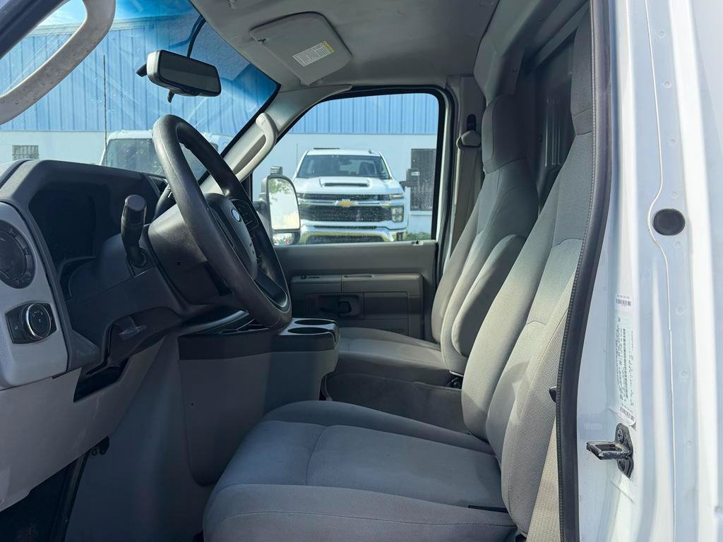 Used 2025 Ford E-350 and Econoline 350 Super Duty w/ Power Equipment Group RWD image 10