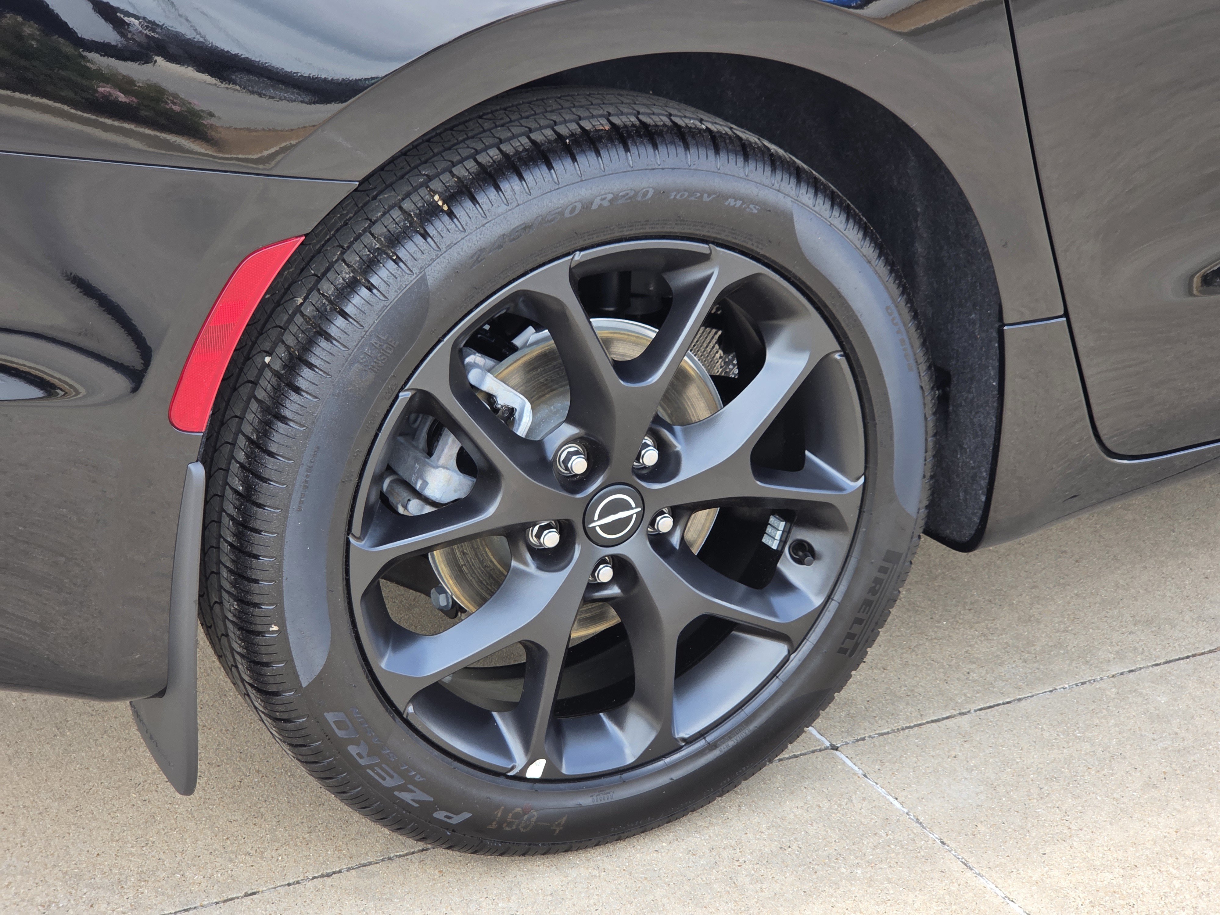 New 2026 Chrysler Pacifica Select w/ S Appearance Package FWD image 5