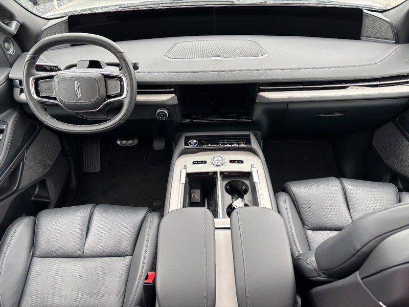 New 2026 Lincoln Navigator Reserve w/ Jet Appearance Package image 12