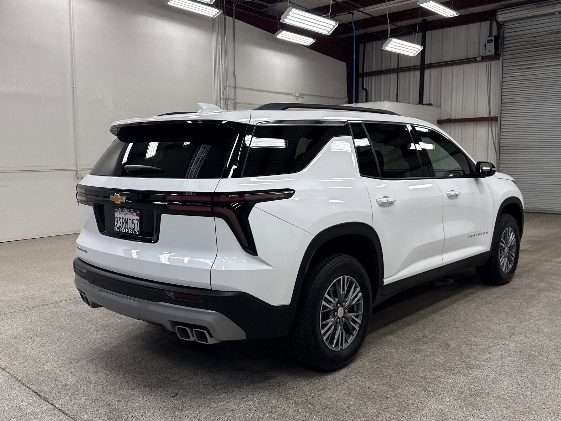 Used 2025 Chevrolet Traverse LT w/ LPO, Roadside Safety Package image 16