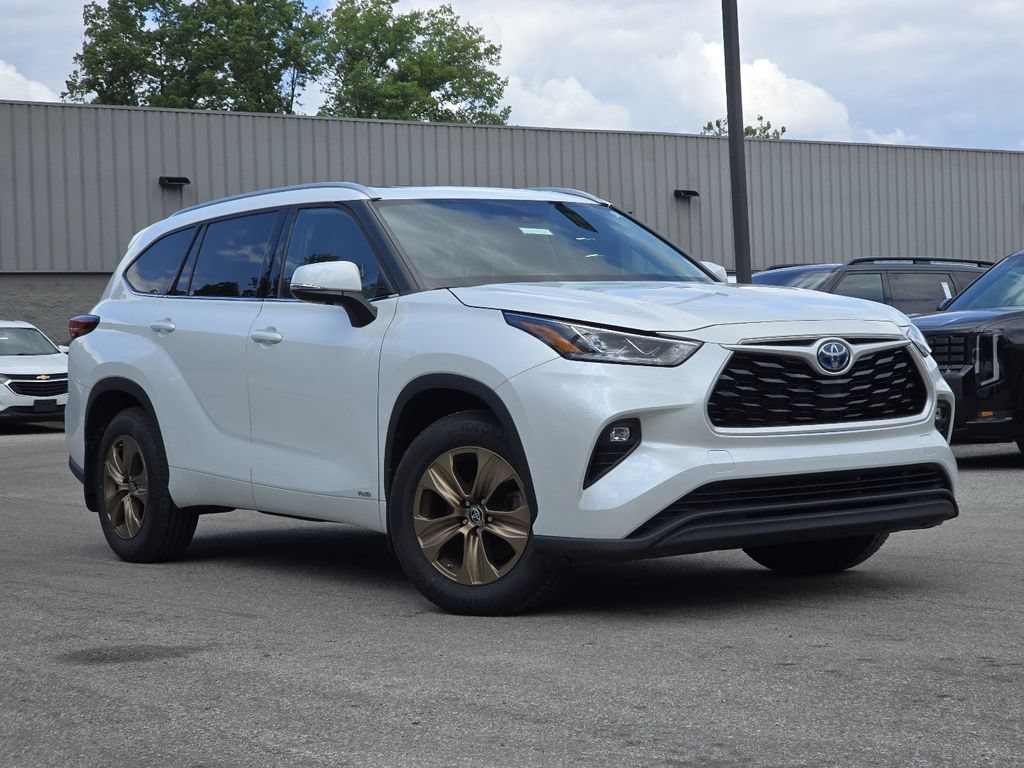 Used 2022 Toyota Highlander Bronze Edition