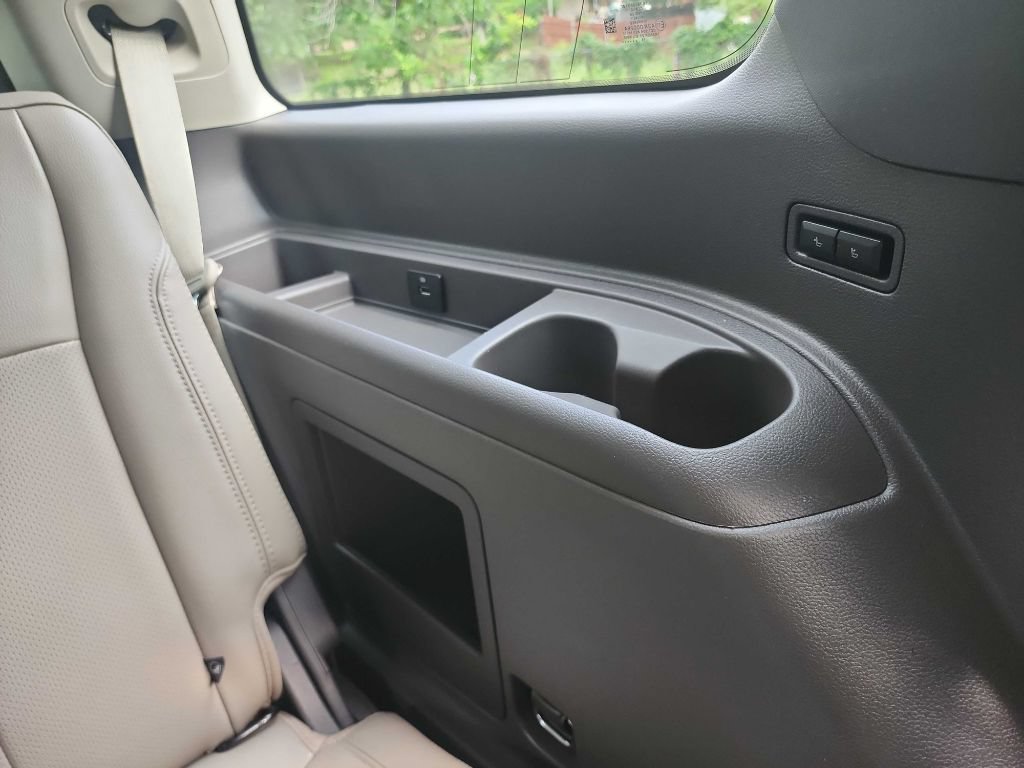 Used 2019 Ford Expedition XLT w/ Equipment Group 202A RWD image 34