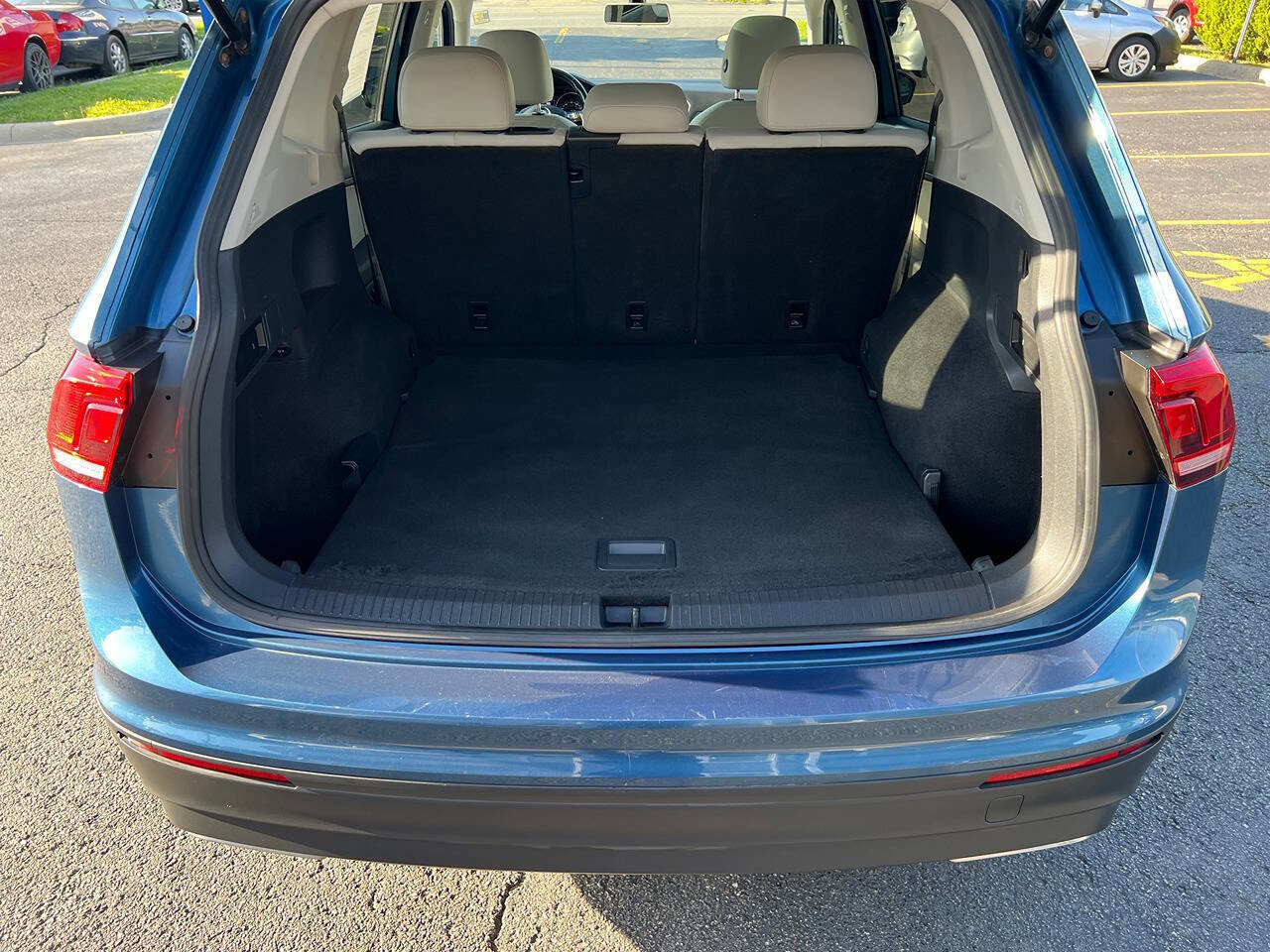 Used 2019 Volkswagen Tiguan SE w/ Panoramic Sunroof Package AWD/4WD image 15