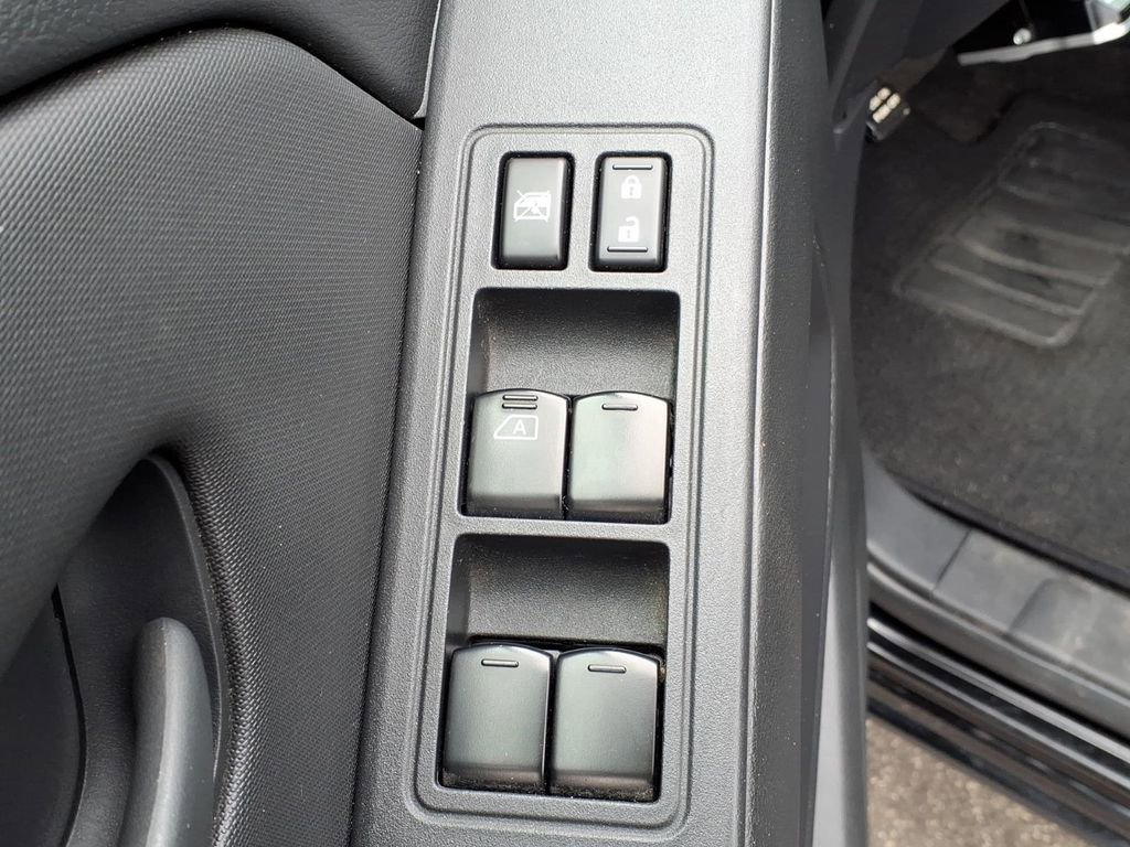 Used 2022 Nissan Frontier S w/ Technology Package image 12