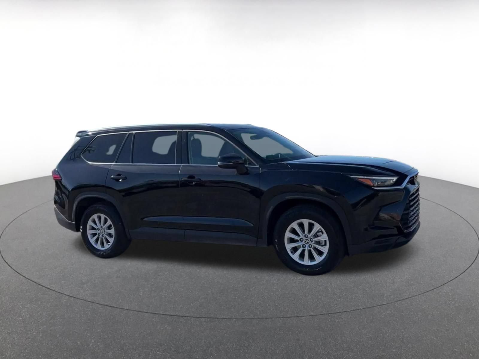 Used 2026 Toyota Grand Highlander AWD image 2