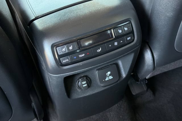 Used 2024 Hyundai Palisade Limited FWD image 14