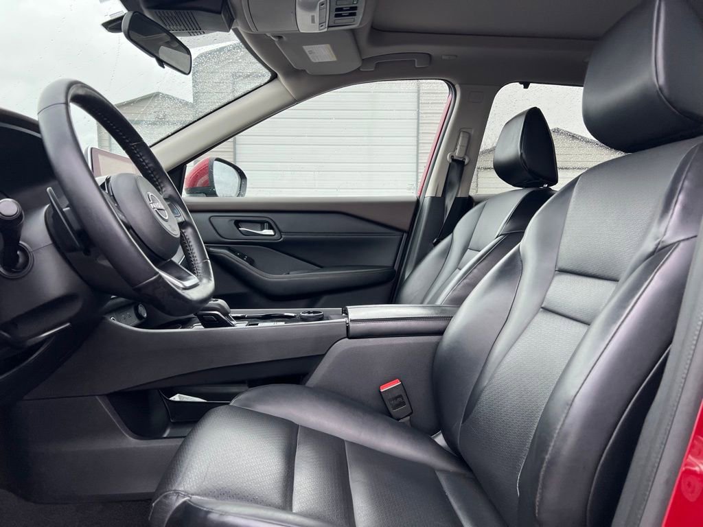 Used 2022 Nissan Rogue SV w/ SV Premium Package image 12