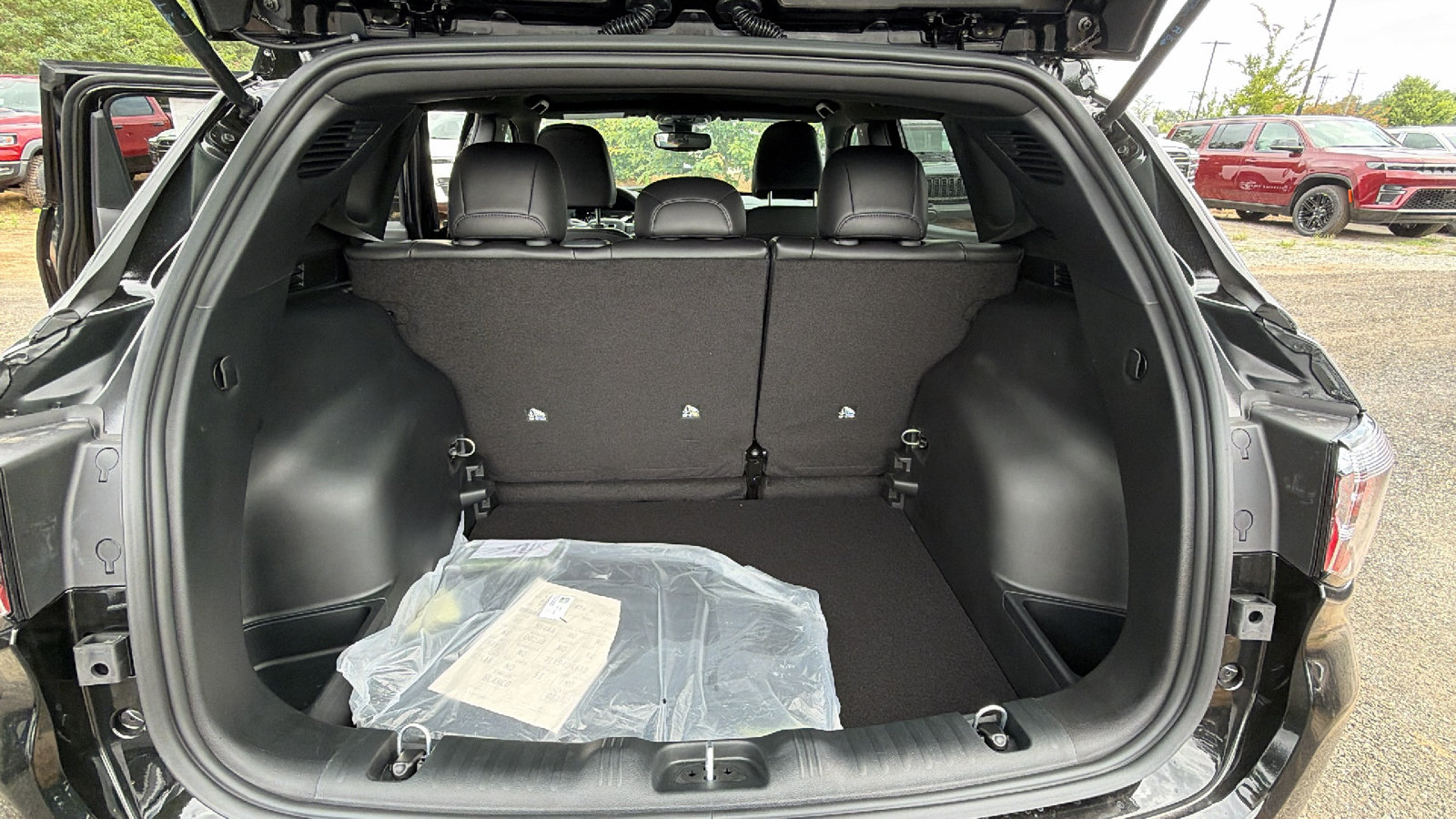 New 2026 Jeep Compass Latitude AWD/4WD image 13