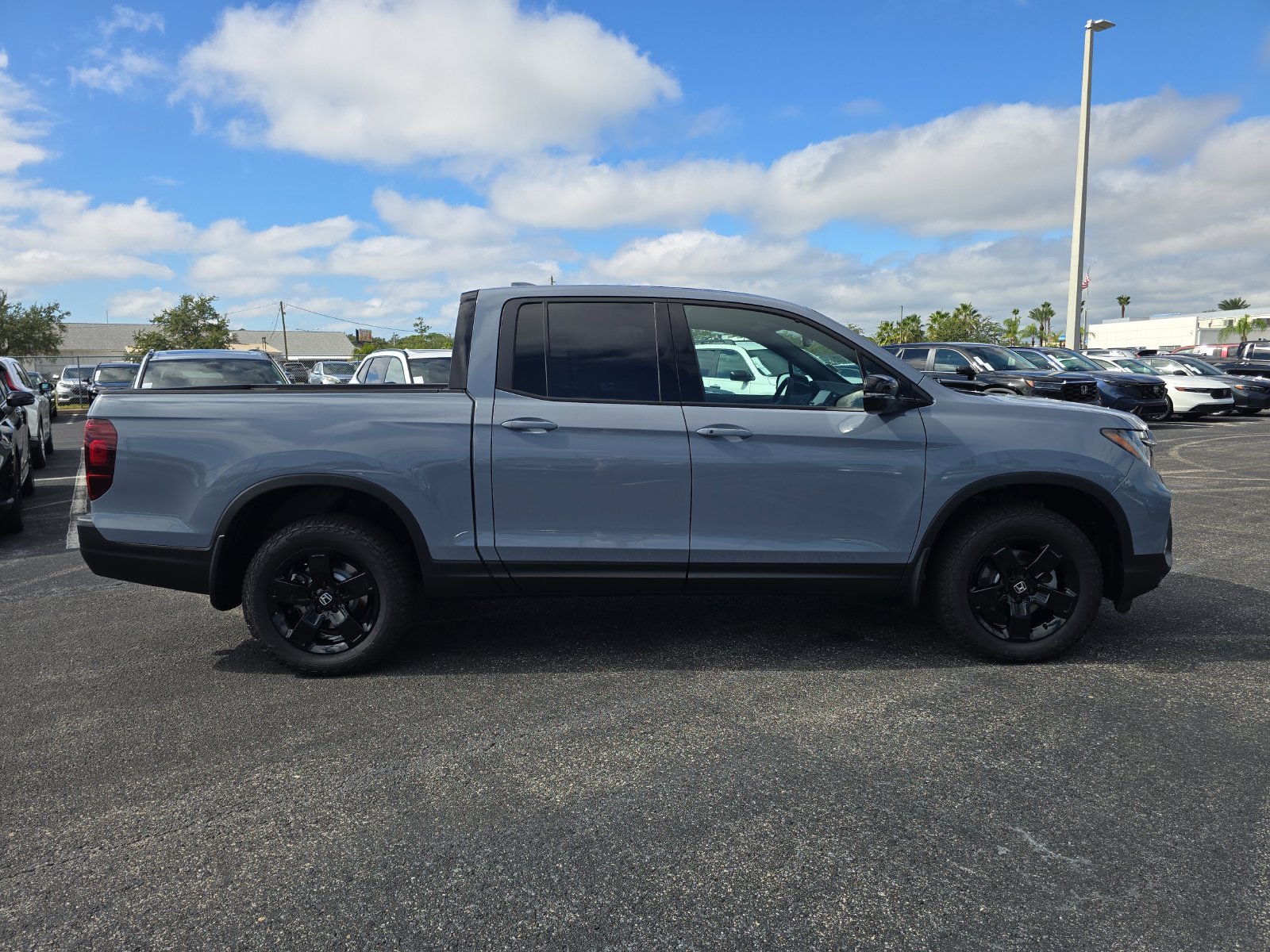 New 2026 Honda Ridgeline Black Edition image 3