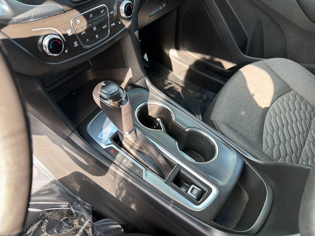 Used 2019 Chevrolet Equinox LT FWD image 19