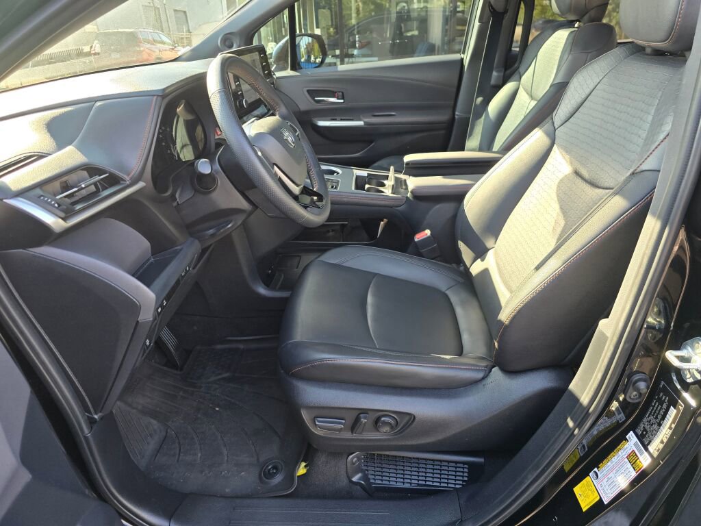 Used 2022 Toyota Sienna XSE image 11