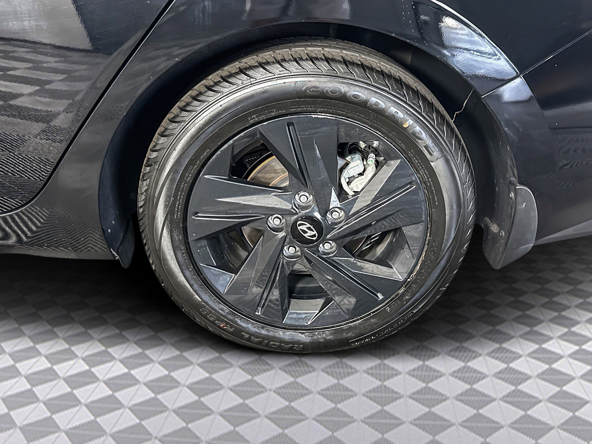 Used 2023 Hyundai Elantra SEL image 37