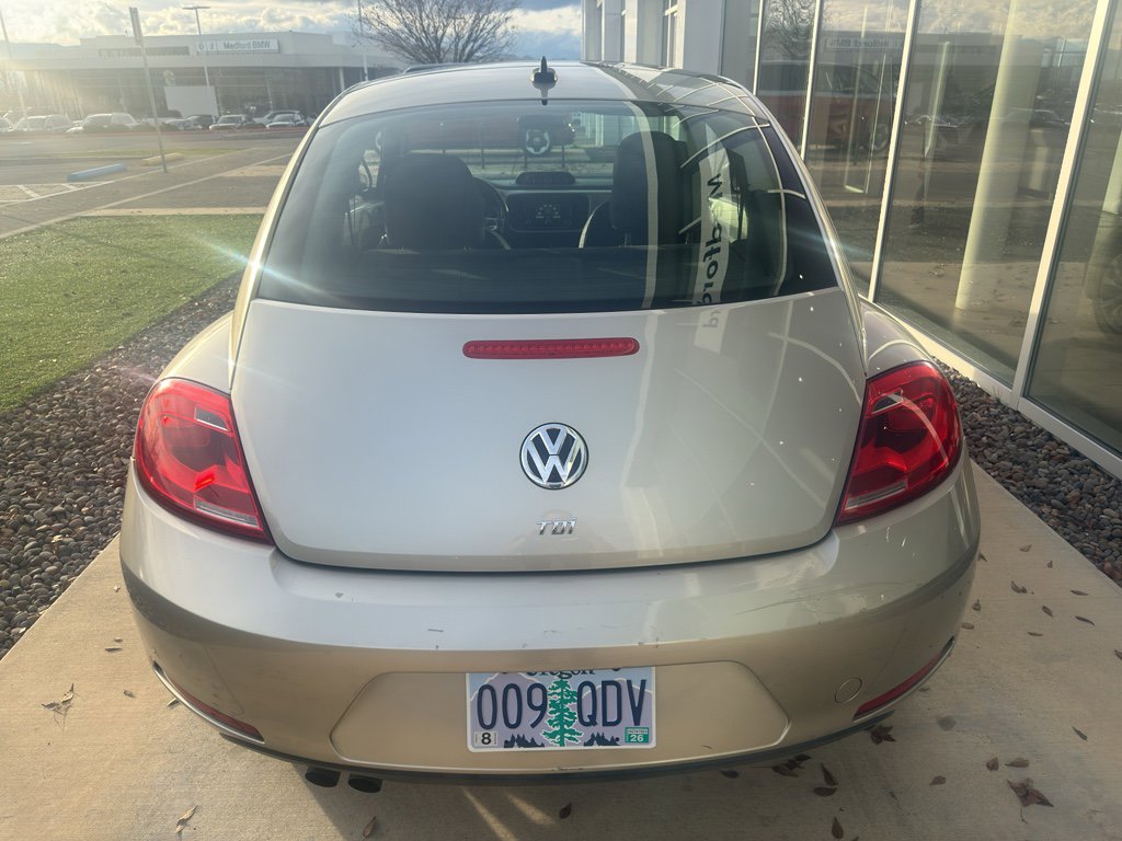 Used 2013 Volkswagen Beetle TDI image 5
