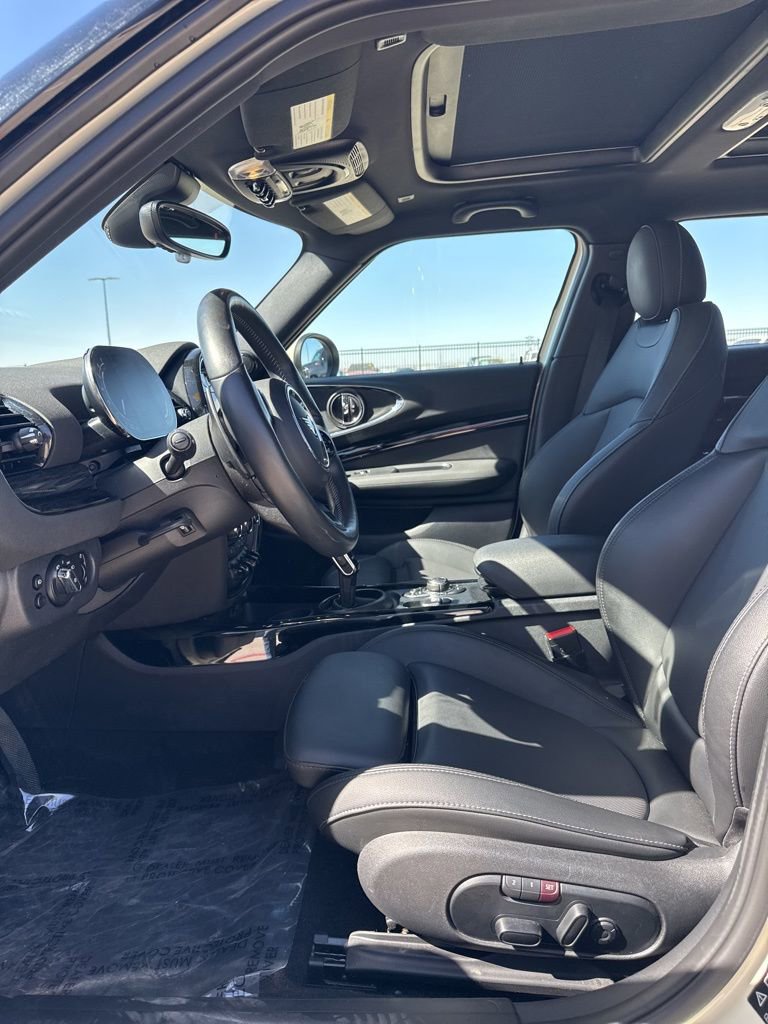 Used 2022 MINI Cooper Clubman S w/ Premium Package image 13