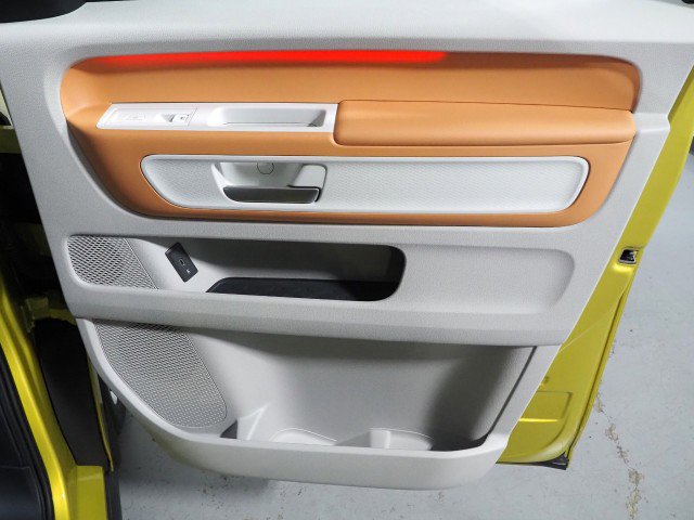 Used 2025 Volkswagen ID. Buzz 1st Edition image 60