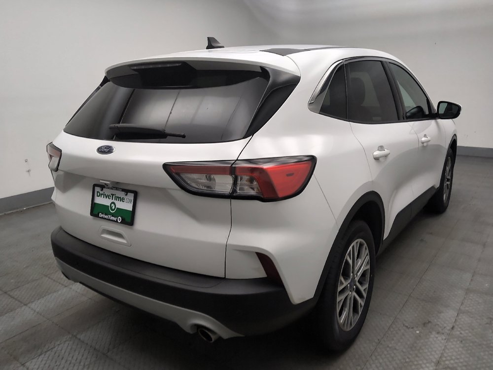 Used 2022 Ford Escape SEL image 9