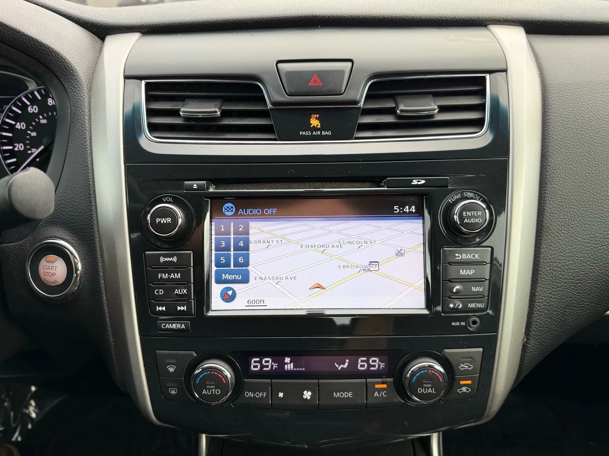 Used 2013 Nissan Altima 3.5 SV w/ Navigation Pkg image 31