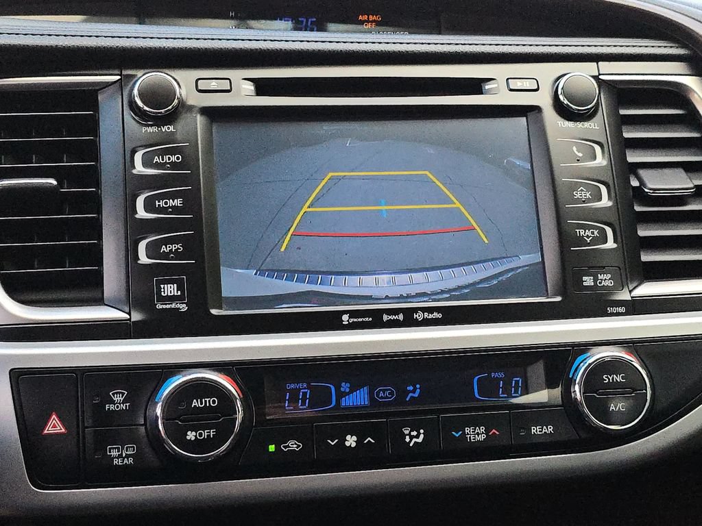 Used 2016 Toyota Highlander Limited w/ Preferred Accessory Package FWD image 30