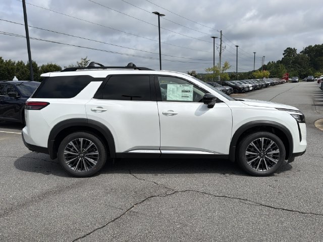 New 2026 Nissan Pathfinder Platinum w/ Lighting Package AWD/4WD image 2