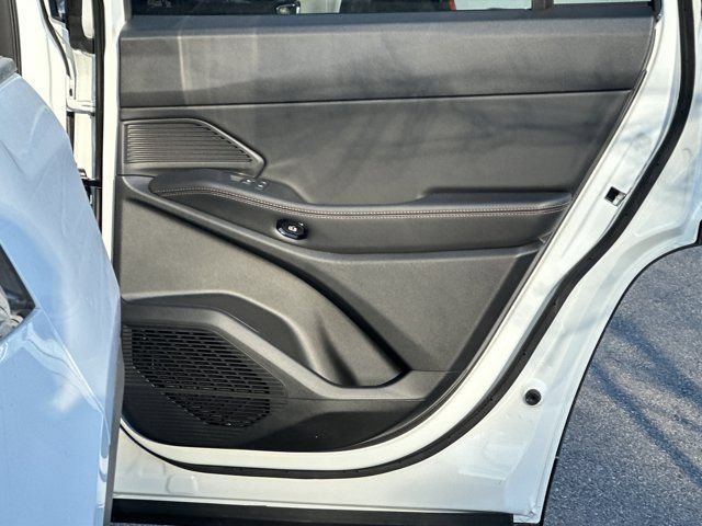 New 2026 Jeep Cherokee Limited AWD/4WD image 18