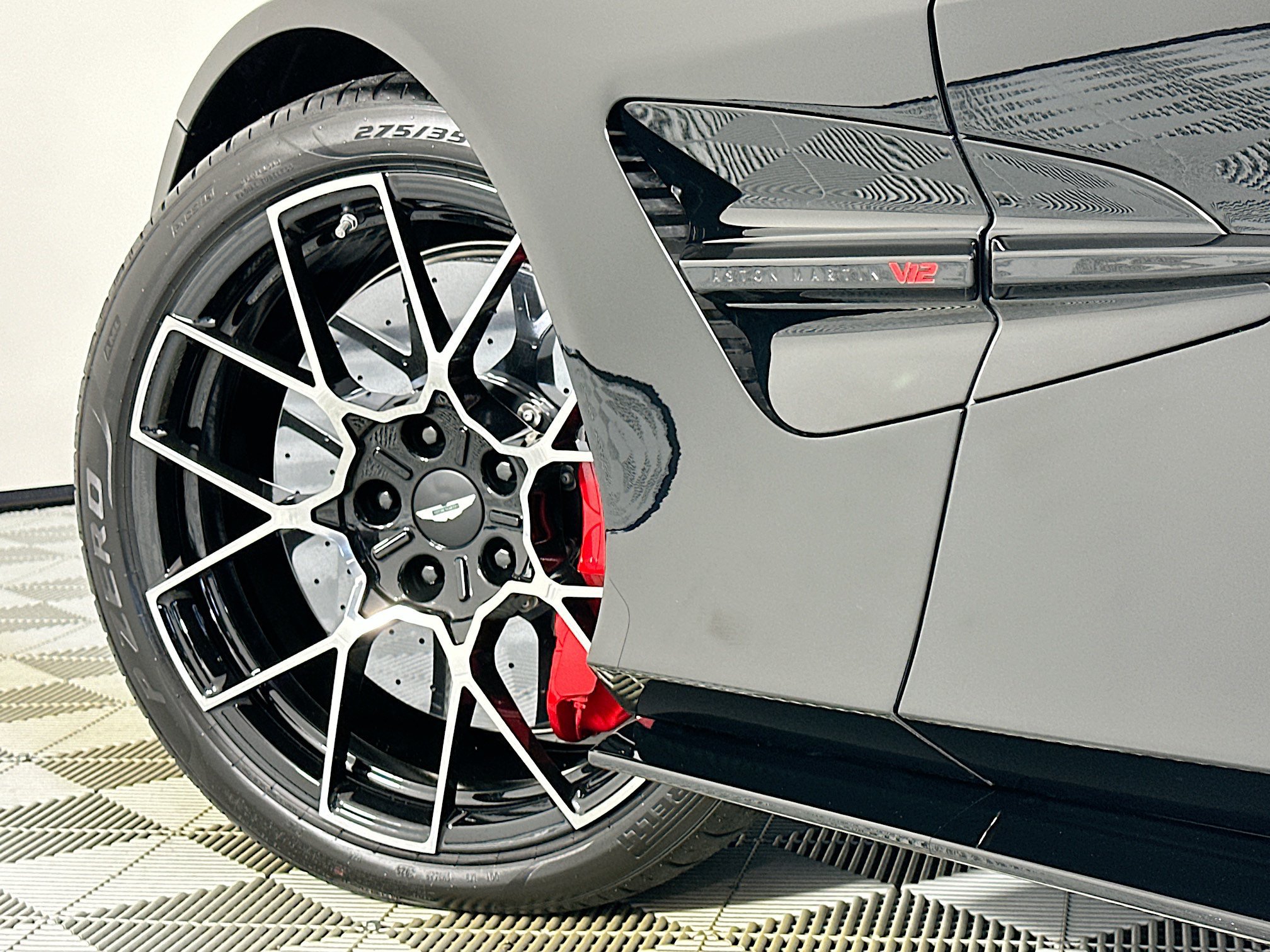 New 2026 Aston Martin Vanquish RWD image 33