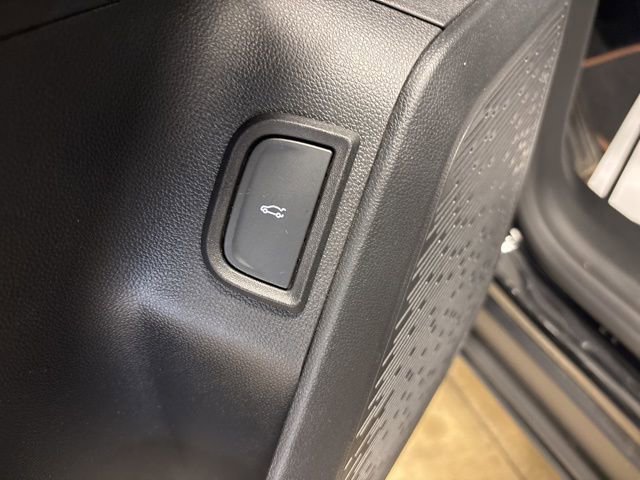 Used 2026 GMC Terrain AT4 w/ Technology Package II image 36