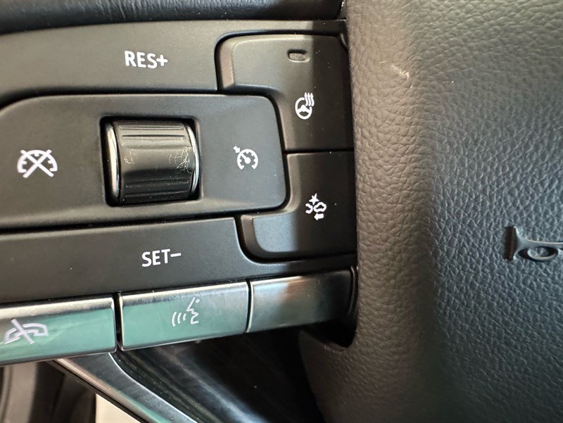Used 2022 Cadillac XT6 Premium Luxury AWD/4WD image 17