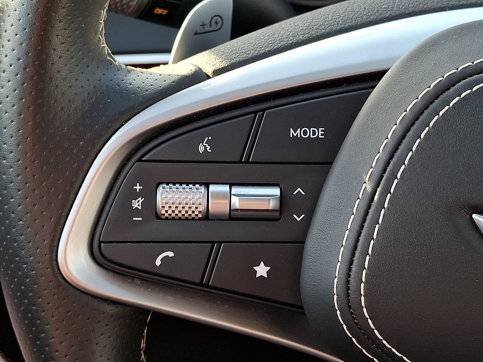 Certified 2023 Genesis Electrified GV70 AWD/4WD image 22